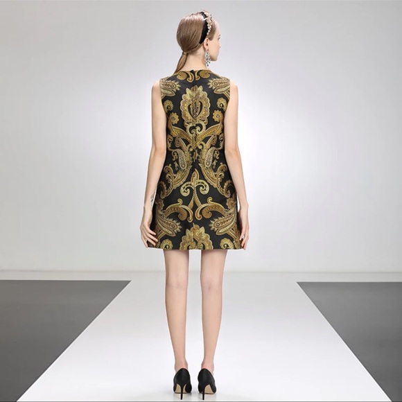 Embellished Dress The Ulia - Picture 3 of 9